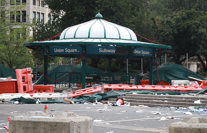 Game Streamer Kai Cenat's promise of playstations causes chaos in Union Square. The game streamer promised to give away PlayStations thereby causing a large gathering of fans which eventually leads to a big riot. The police had to step in to provide security to New Yorker's.